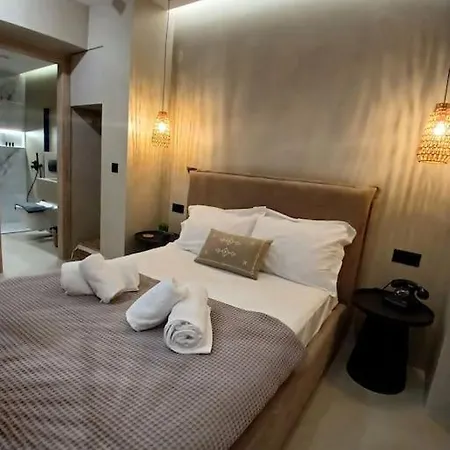 'υρια House's * Thessaloniki