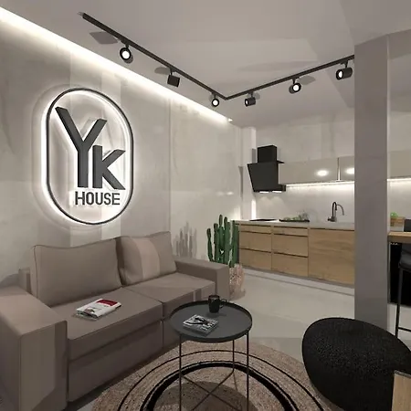 'υρια House's Thessaloniki